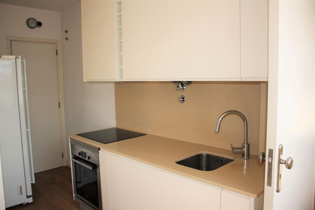 Sunny Apartment In Lisbon Luaran gambar